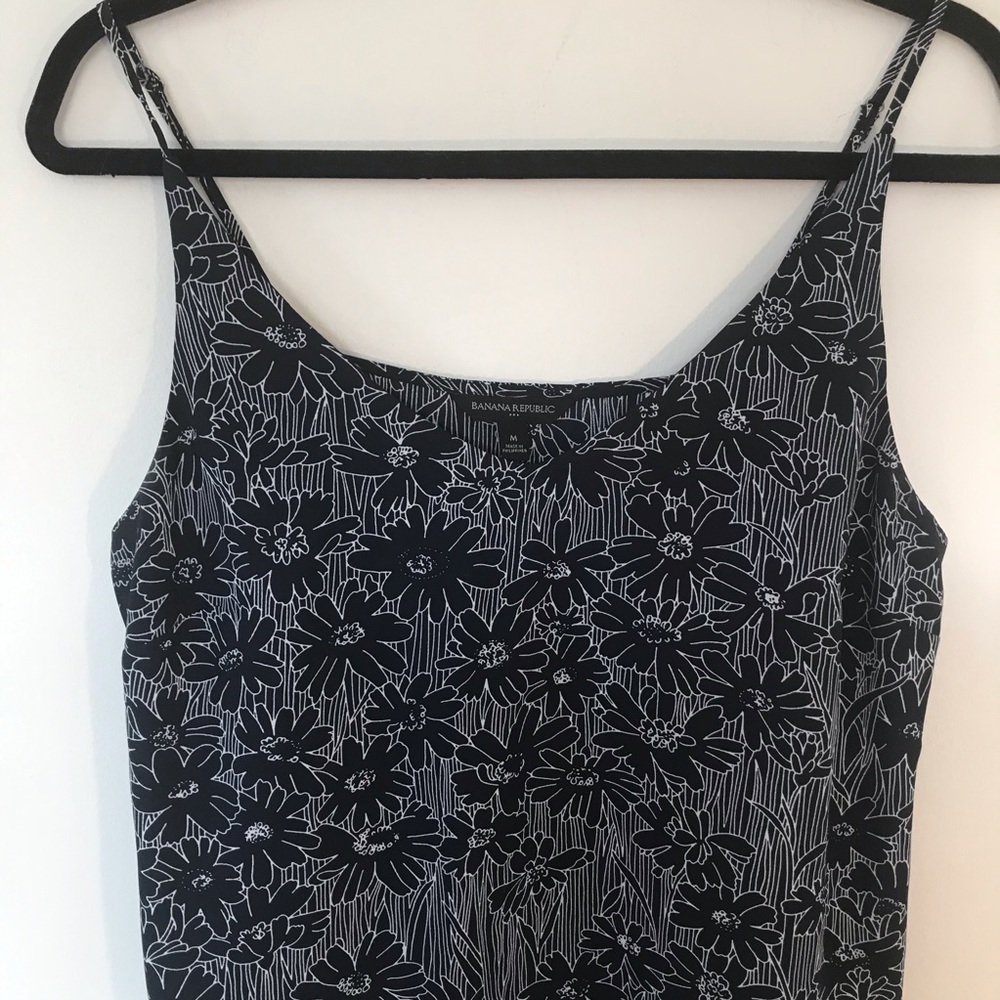 Banana Republic Navy & White Floral V Neck Tanktop - Picture 4 of 8
